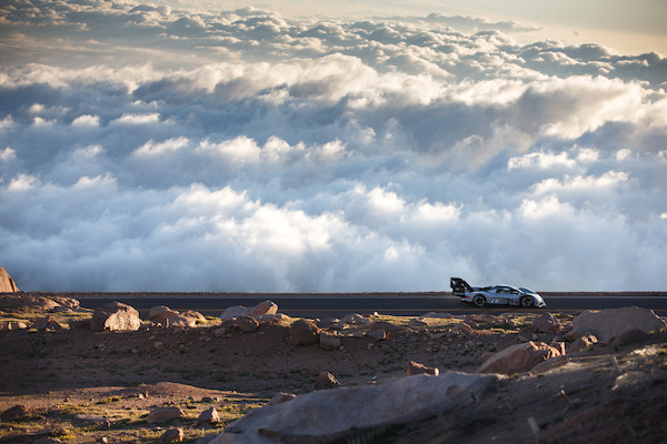 I.D R Pikes Peak bije rekord trasy